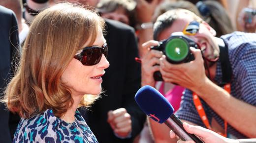 Isabelle Huppertová jako mediálně žádaná celebrita
