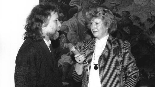 Ilustrační foto (Jitka Pražáková při natáčení rozhovoru, 1990)