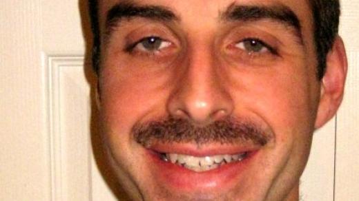 Kanadští muži si pěstují kníry. V rámci charitativního projektu Movember tak podporují boj s rakovinou prostaty