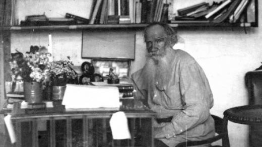 Lev Nikolajevič Tolstoj na snímku z roku 1908