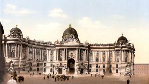 Císařský palác Hofburg ve Vídni na pohlednici z konce 19. století