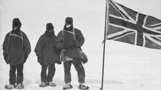 Antarktická expedice polárníka Ernesta Shackletona nebyla úspěšná, jejímu vůdci však vynesla renomé gentlemana i sochu v Londýně