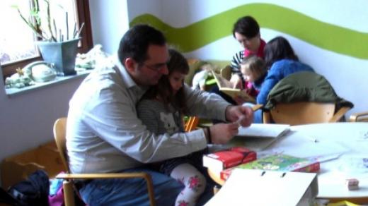 Češtinu si ve frankfurtské školce spolu s dětmi oživují i jejich rodiče