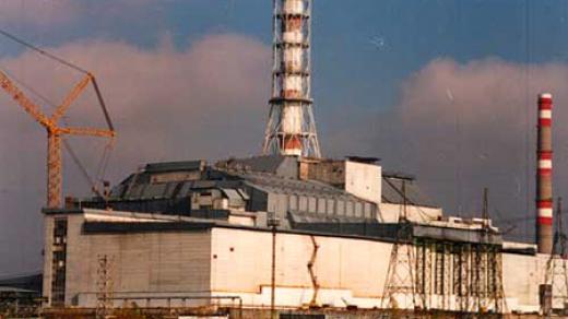Jaderná elektrárna Černobyl – konzervování poškozeného bloku v roce 1986