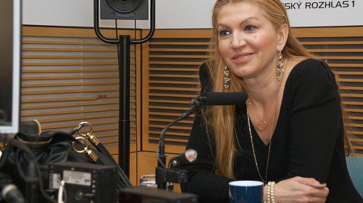 Spisovatelka Martina Formanová ve studiu Radiožurnálu