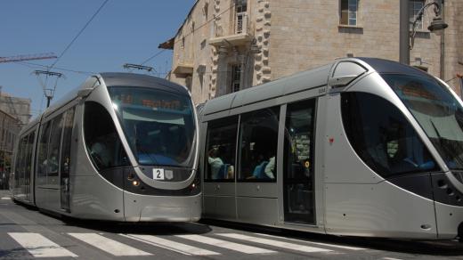 Ani zavedení špičkových tramvají se v Jeruzalémě nevyhnulo technickým problémům