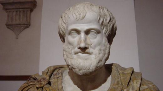 Busta řeckého filosofa Aristotela - mramorová římská kopie bronzového originálu sochaře Lysippa (kolem roku 330 př. Kr.)