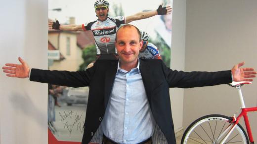 Cyklista Petr Benčík se změnil v obchodníka