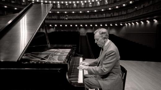 Rudolf Firkušný při zkoušce v Carnegie Hall, 1987