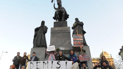 Protivládní protest na Václavském náměstí, který pořádala Holešovská výzva.