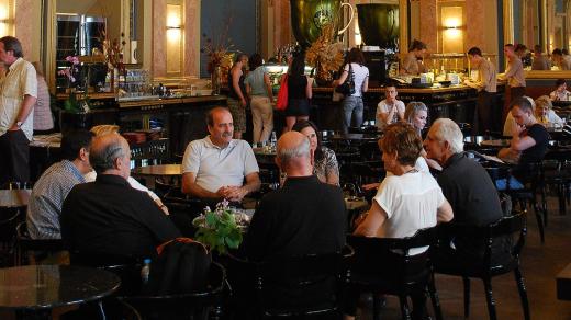Kavárny v Budapešti lákají místní i turisty