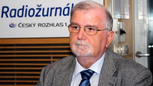 Prezident svazu průmyslu a dopravy ČR Jaroslav Hanák byl hostem Dvaceti minut Radiožurnálu