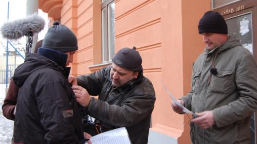Martin Finger a Jaromír Dulava při natáčení hry Poslanecký průkaz