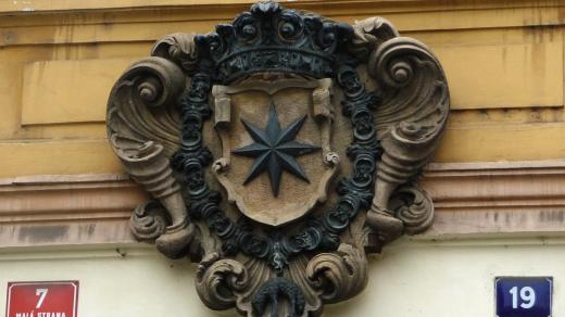 Šternberský palác je dodnes ozdoben šternberskou hvězdou