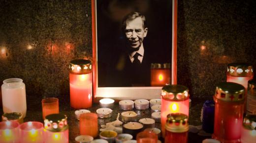 Setkání a průvod k výročí úmrtí prezidenta Václava Havla