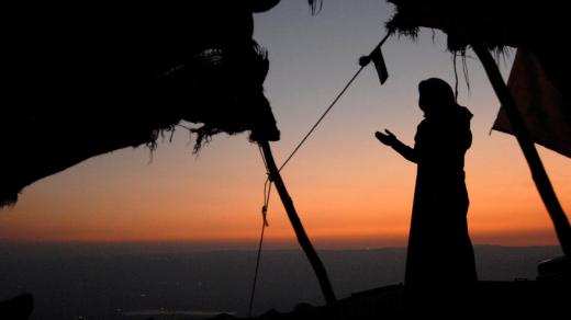 Večerní modlitba v horách nad Jordánem