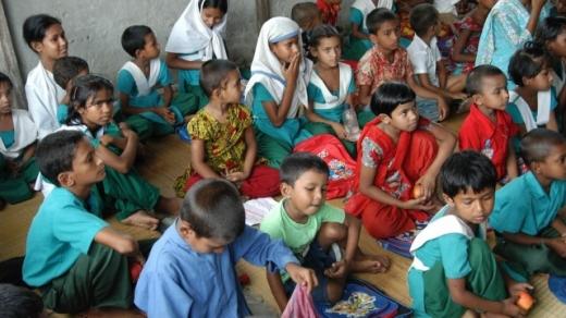 Slumová škola Bonorupa v Bangladéši