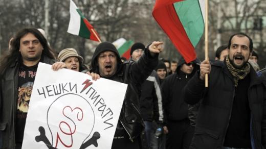 Hromadné protesty Bulharů proti monopolům v oblasti energetiky, v tomto případě českého ČEZ a Energo-Pro a rakouského EVN.