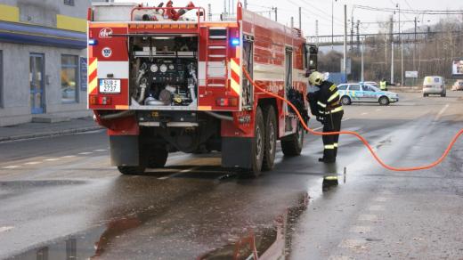 Pořár domu v Ústí nad Labem-Předlicích; hasiči; oheň