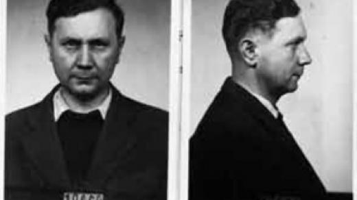 Josef Zvěřina na fotografiích z vězeňského spisu z Valdic