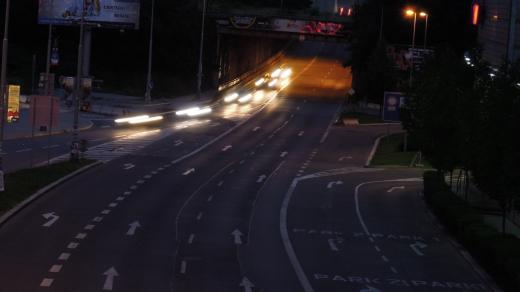 Noční silnice (ilustr. foto)