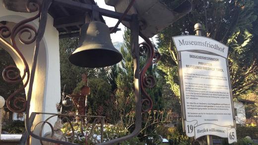 Na tomhle hřbitově se určitě zasmějete