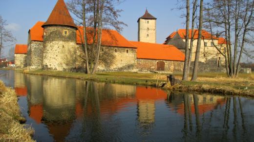 Vodní hrad Švihov v plné síle