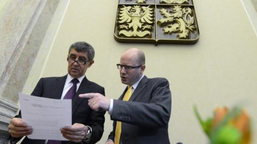 Předseda vlády Bohuslav Sobotka a ministr financí Andrej Babiš 