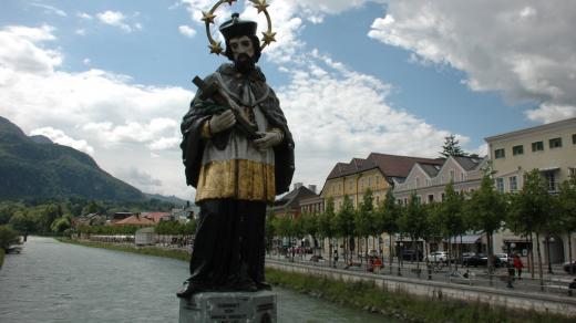 Jan Nepomucký na mostě v rakouském městečku Bad Ischl