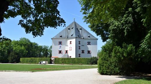 Letohrádek Hvězda postavil Ferdinand Tyrolský pro svou milou