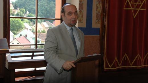 Tomáš Kraus při slavnostním otevření synagogy a rabínského domu v Úštěku