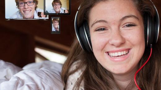 Komunikace přes Skype zjednodušuje mnoho vztahů na dálku