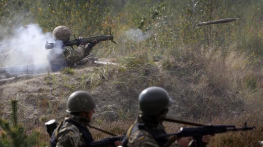 Ukrajinští vojáci na cvičení asi 150 km od Kyjeva