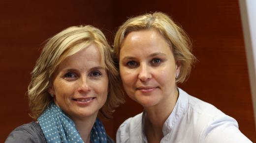 Simona Hájková s moderátorkou Tamarou Peckovou