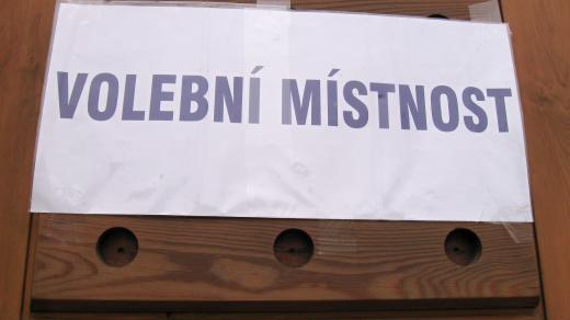 Volby 2014. Volební místnost na radnici v Mšeně