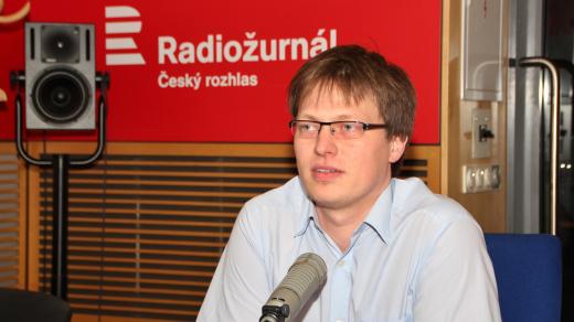 Předseda České pirátské strany Lukáš Černohorský ve Dvaceti minutách Radiožurnálu
