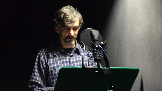 Herec Martin Myšička při natáčení minutové hry