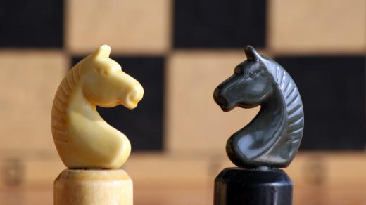 Šachy, kontrast (ilustrační foto)