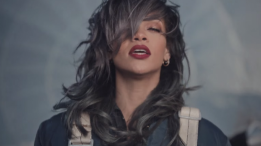 Rihanna se svou R&B baladou American Oxygen neslaví výraznější hitparádové úspěchy 