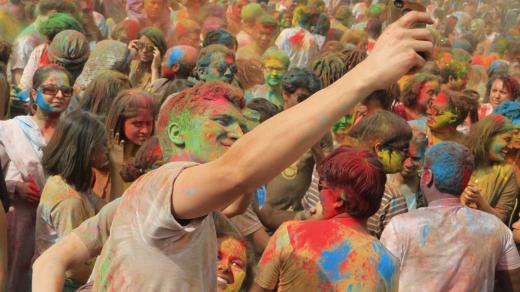 Lidé na festivalu (ilustrační foto) (autor: Pabak Sarkar)