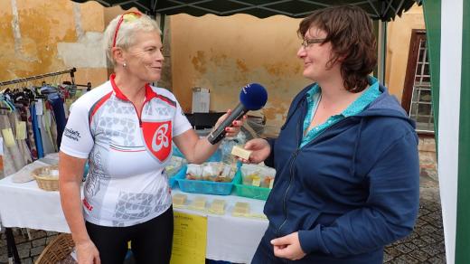 Kateřina Blažková (vpravo) s autorkou pořadu Dámská jízda Mirkou Nezvalovou