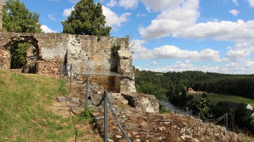 Zřícenina Dobronice