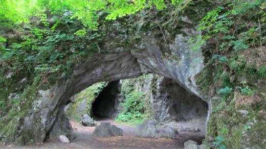 Portál jeskyně Šipka
