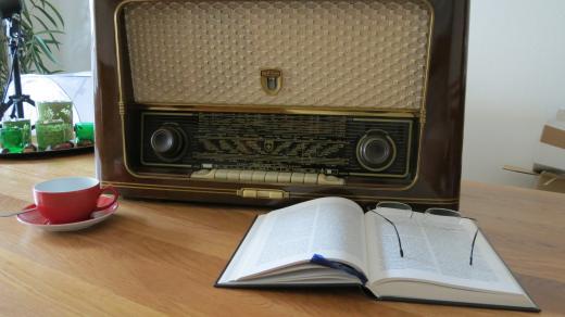Starý rádiový přijímač