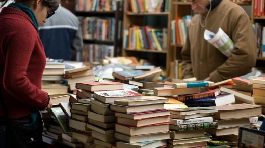 Knihy, knihkupectví