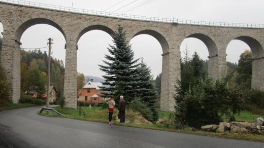 Viadukt je postavený celý ze žuly, první oprava v jeho historii proběhla až v roce 2008