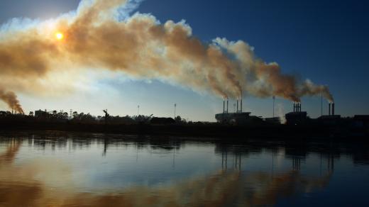 Kouřící továrna - z nečištění - globální oteplování