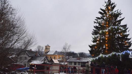 Nejvyšší vánoční strom v Mladkově