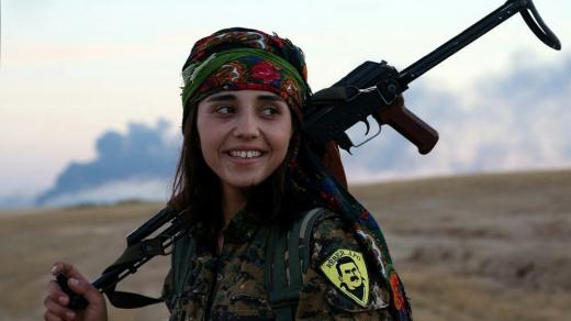 Bojovnice z kurdských milicí YPG  