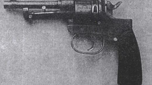 Vražedná zbraň - revolver Rast & Gasser, ráže 8 mm
